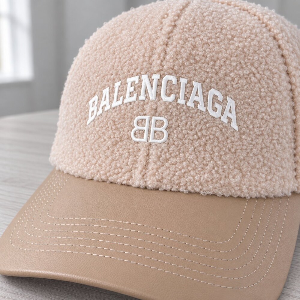 Balenciaga Teddy Leather Beige Cap - Picture 5 of 6
